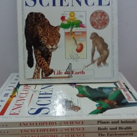 Image of Macmillan Encyclopedia Of Science 4 :Life on Earth